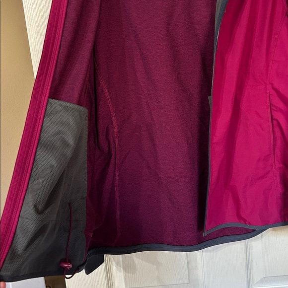 Patagonia Jacket - Picture 10 of 13